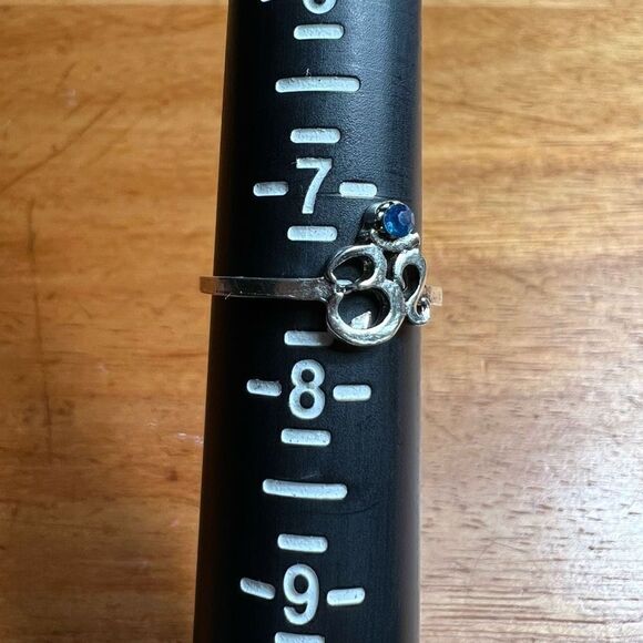 Om Symbol Ring with Blue Gem, Distressed Silver Toned Ring, Women’s Size: 7.75 - Picture 6 of 6